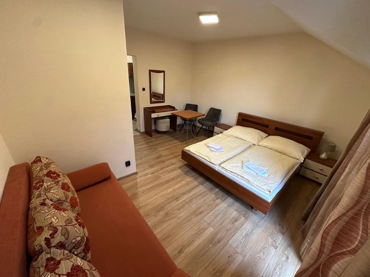 Penzion Tulip Červený Kláštor Eksteriør billede